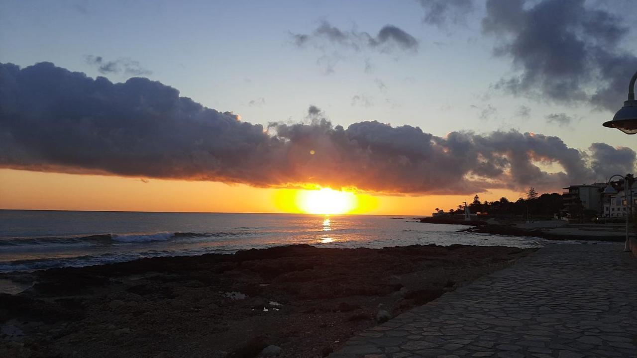 Mare Nostrum II Denia. Eksteriør bilde